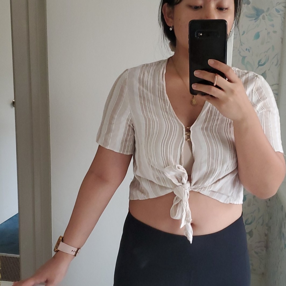 Beige Cropped Top with a Knot